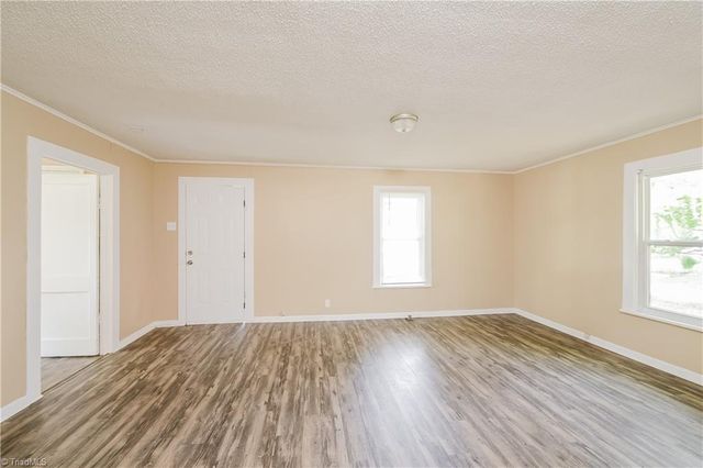 521 E 1st Street, Lexington, NC 27292