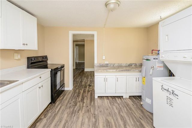 521 E 1st Street, Lexington, NC 27292