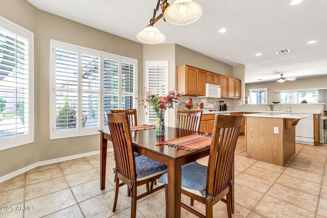 3929 E PEACH TREE Drive, Chandler, AZ 85249