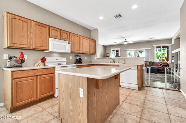 3929 E PEACH TREE Drive, Chandler, AZ 85249