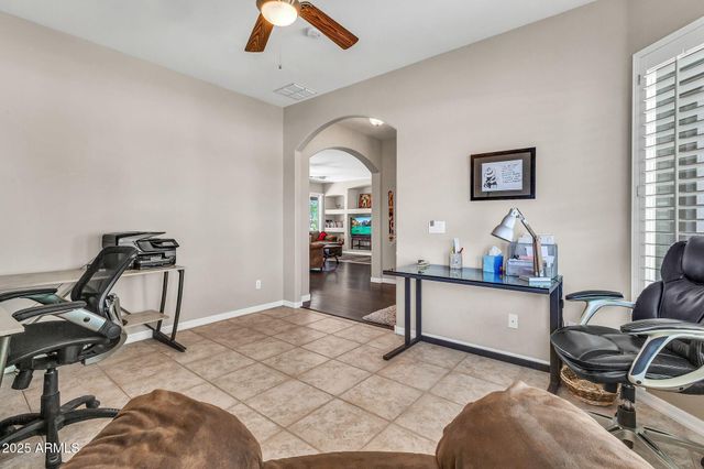 3929 E PEACH TREE Drive, Chandler, AZ 85249