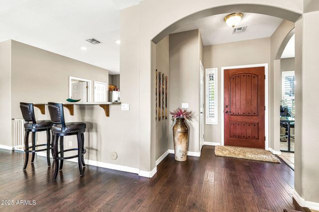 3929 E PEACH TREE Drive, Chandler, AZ 85249