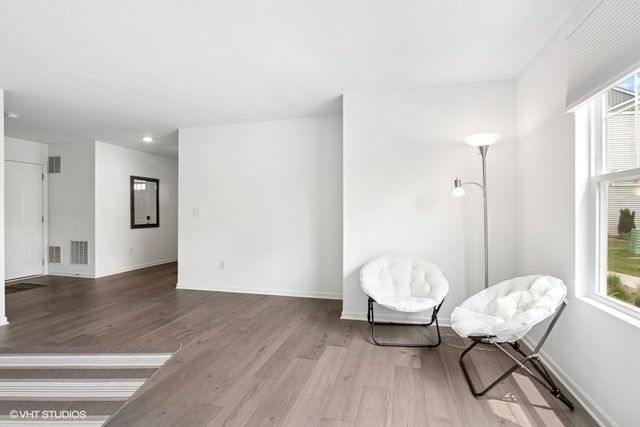 540 Comstock Road, South Elgin, IL 60177