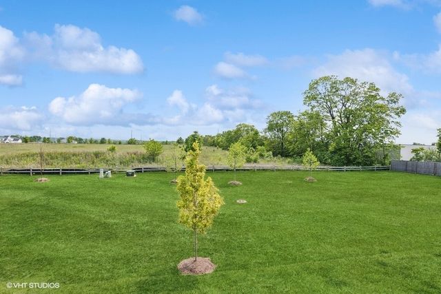 540 Comstock Road, South Elgin, IL 60177