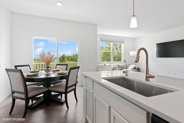 540 Comstock Road, South Elgin, IL 60177