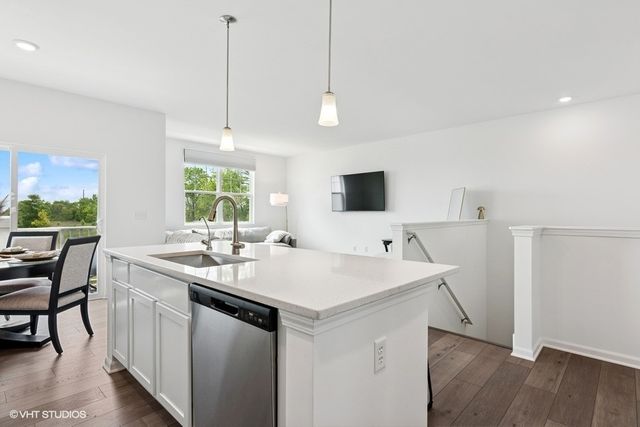 540 Comstock Road, South Elgin, IL 60177