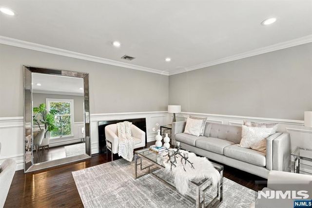 2 Wortendyke Avenue, Emerson, NJ 07630