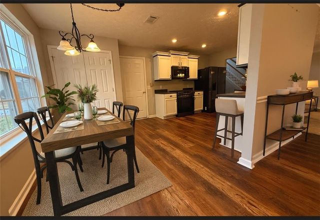 706 Hawthorn Lane, Grayson, GA 30017