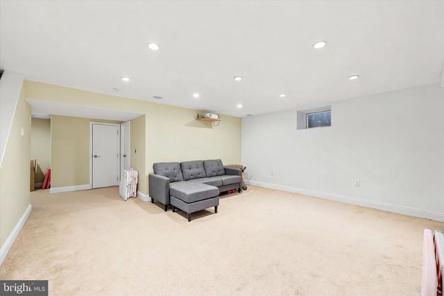 1646 SURREY LN, Havertown, PA 19083
