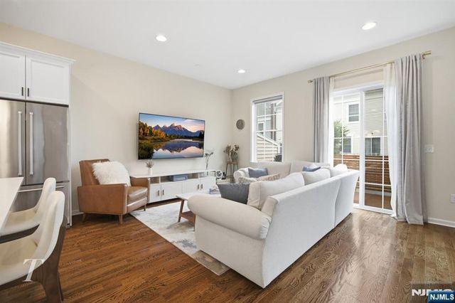 141 Roosevelt Drive, Wood Ridge, NJ 07075