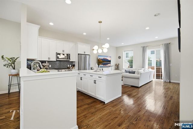 141 Roosevelt Drive, Wood Ridge, NJ 07075