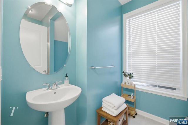 141 Roosevelt Drive, Wood Ridge, NJ 07075