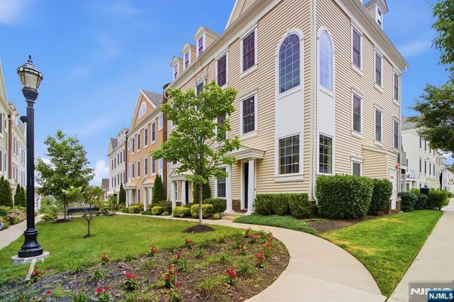 141 Roosevelt Drive, Wood Ridge, NJ 07075