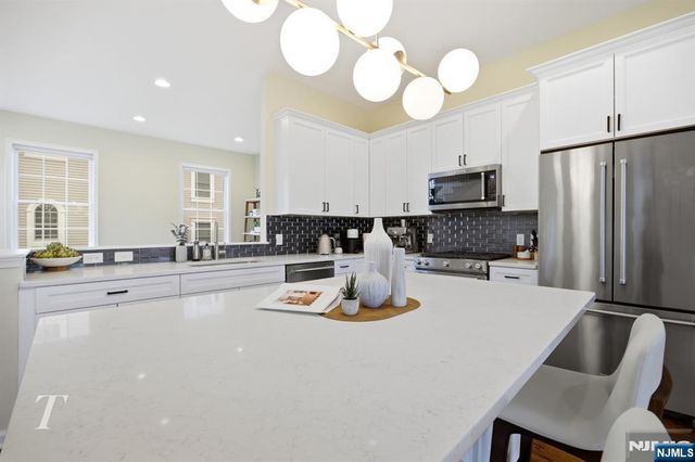 141 Roosevelt Drive, Wood Ridge, NJ 07075