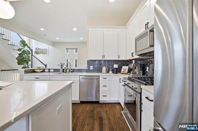 141 Roosevelt Drive, Wood Ridge, NJ 07075