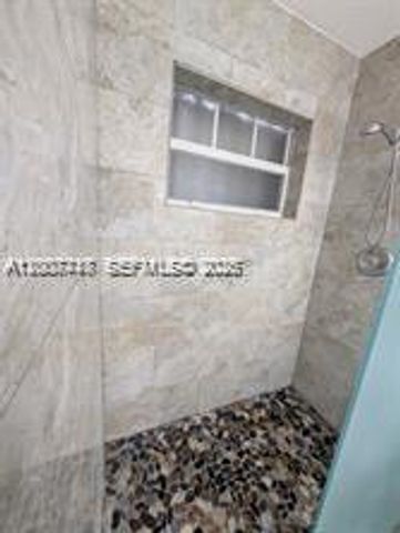 621 S 24th Ave, Hollywood, FL 33020