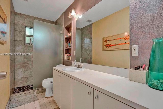 621 S 24th Ave, Hollywood, FL 33020