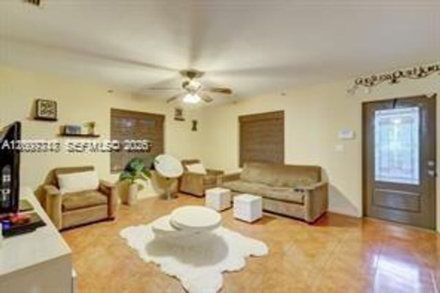 621 S 24th Ave, Hollywood, FL 33020