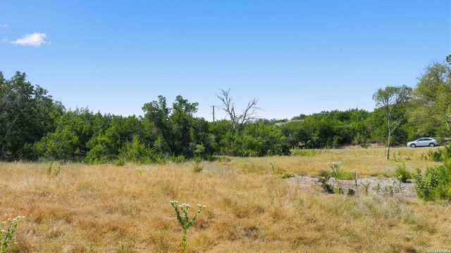 1007 Deer Run Pass, Canyon Lake, TX 78133