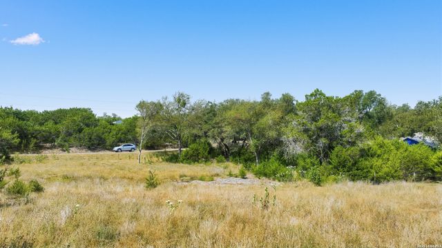 1007 Deer Run Pass, Canyon Lake, TX 78133