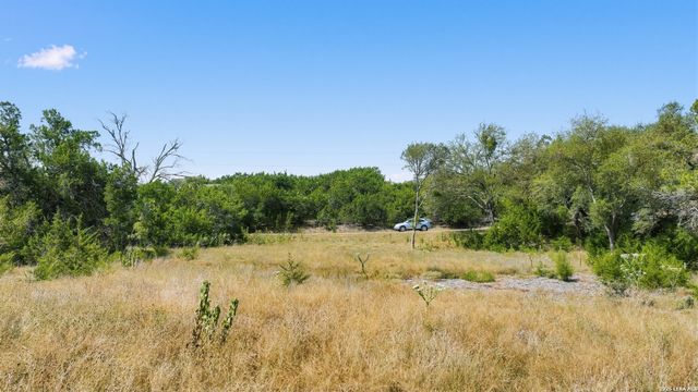 1007 Deer Run Pass, Canyon Lake, TX 78133