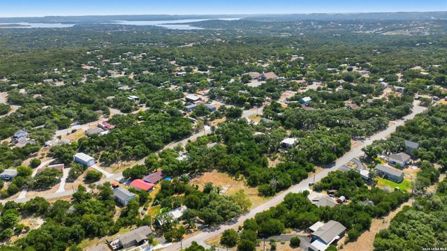 1007 Deer Run Pass, Canyon Lake, TX 78133
