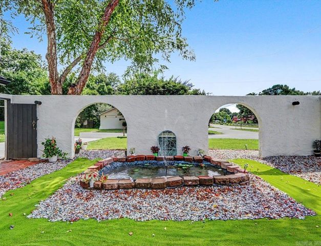 101 Cedarwood, Hot Springs, AR 71913