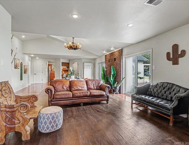 101 Cedarwood, Hot Springs, AR 71913