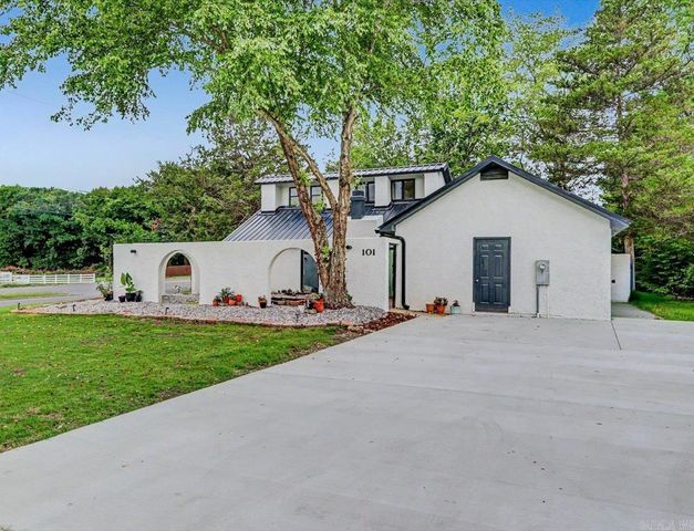 101 Cedarwood, Hot Springs, AR 71913