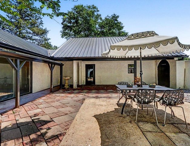 101 Cedarwood, Hot Springs, AR 71913
