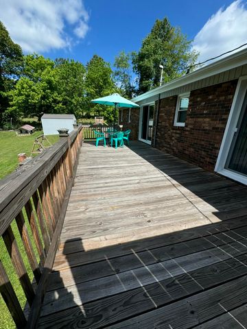 1069 Meadows Grove Road, Pine Knot, KY 42635