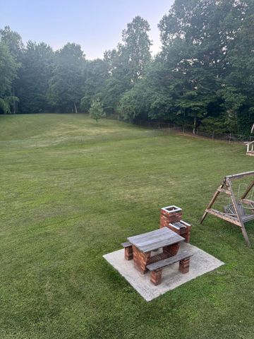 1069 Meadows Grove Road, Pine Knot, KY 42635