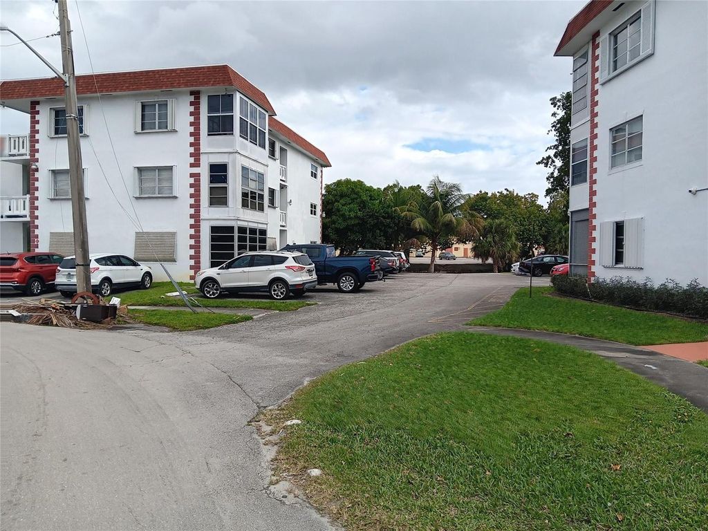 4310 NW 12th Court 203, Lauderhill, FL 33313