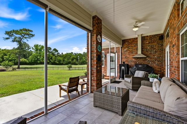 1009 Gallinule Dr., Conway, SC 29526