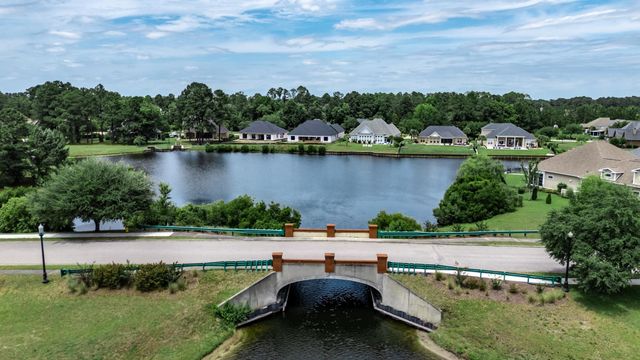 1009 Gallinule Dr., Conway, SC 29526