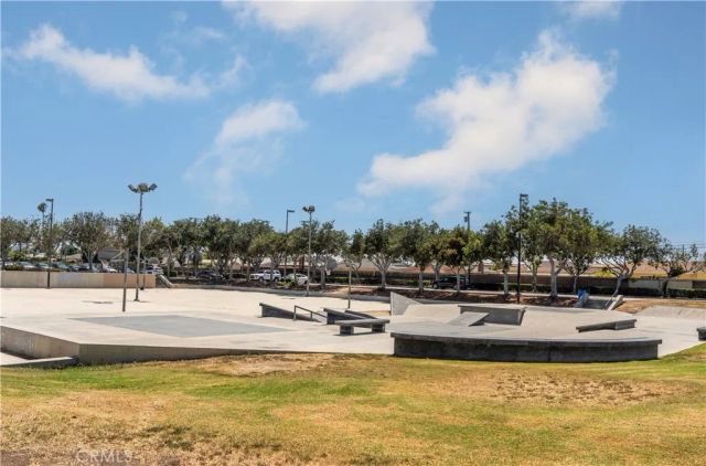 16931 S Raymond Avenue, Gardena, CA 90247