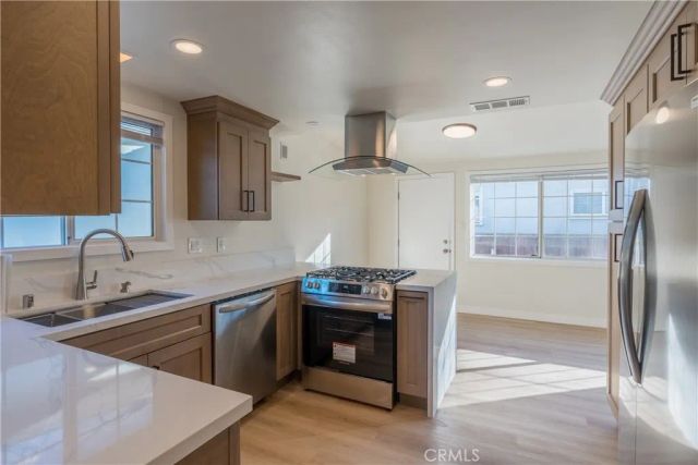 16931 S Raymond Avenue, Gardena, CA 90247