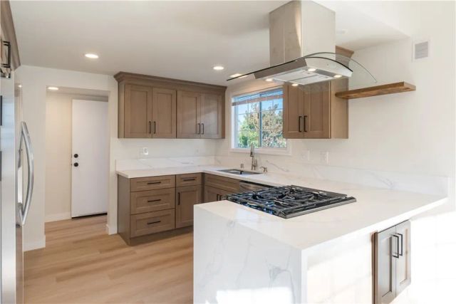 16931 S Raymond Avenue, Gardena, CA 90247