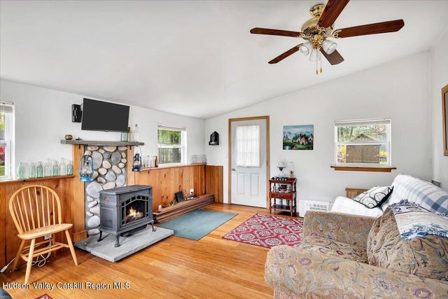 124 Mohawk Avenue, Broadalbin, NY 12025