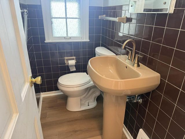 4073 N 40th STREET, Milwaukee, WI 53216