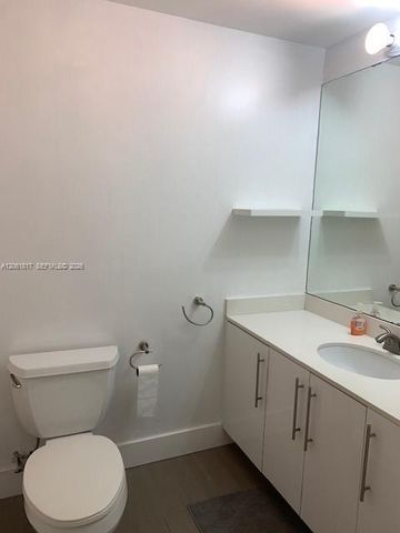 185 SE 14 2611 2611, Miami, FL 33131