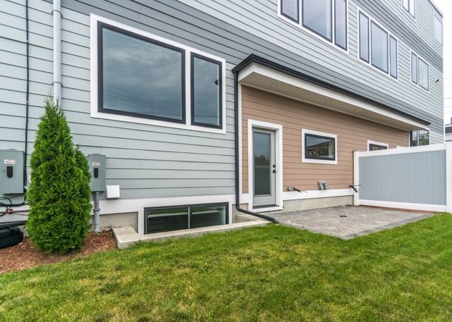 308 Newton Street 1B, Waltham, MA 02453