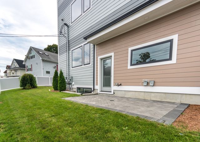 308 Newton Street 1B, Waltham, MA 02453