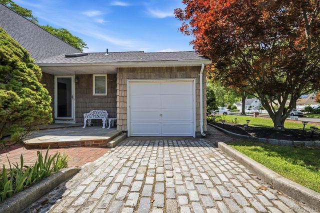 10 Arcadia Drive, Dix Hills, NY 11746