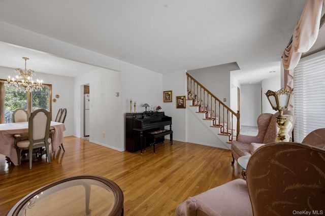 10 Arcadia Drive, Dix Hills, NY 11746