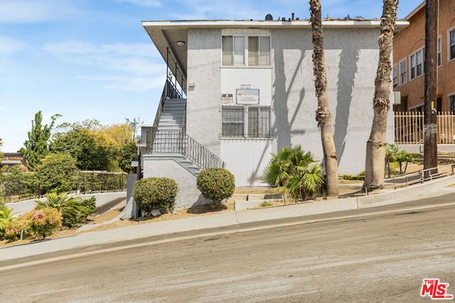 11718 S Budlong Avenue, Los Angeles, CA 90044