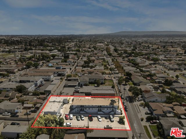 11718 S Budlong Avenue, Los Angeles, CA 90044