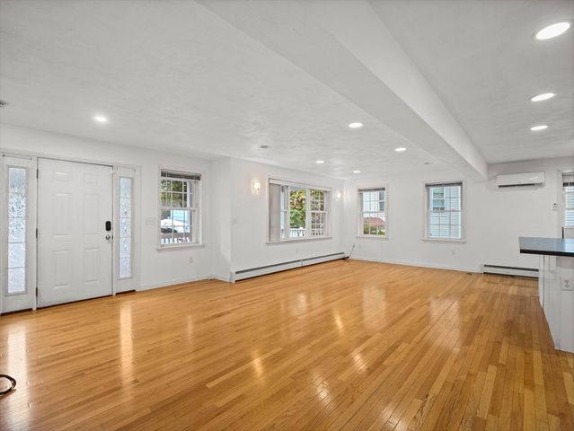40 Lakewood Street, Worcester, MA 01603
