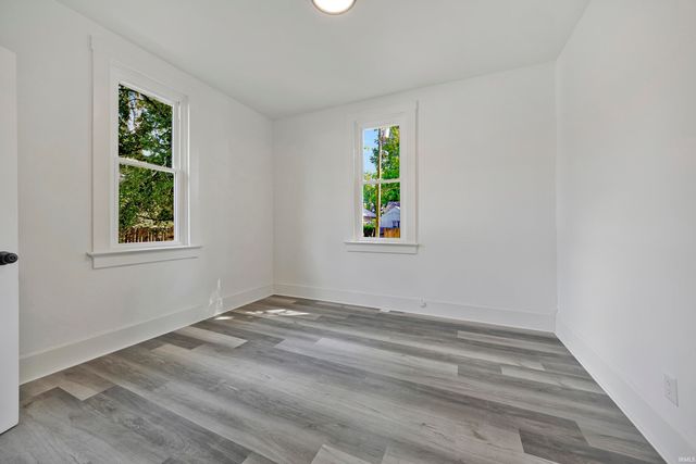 823 Monroe Avenue, Evansville, IN 47713