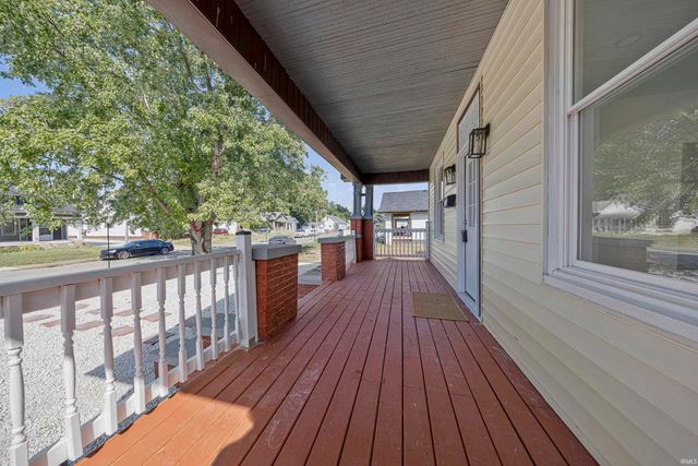 823 Monroe Avenue, Evansville, IN 47713